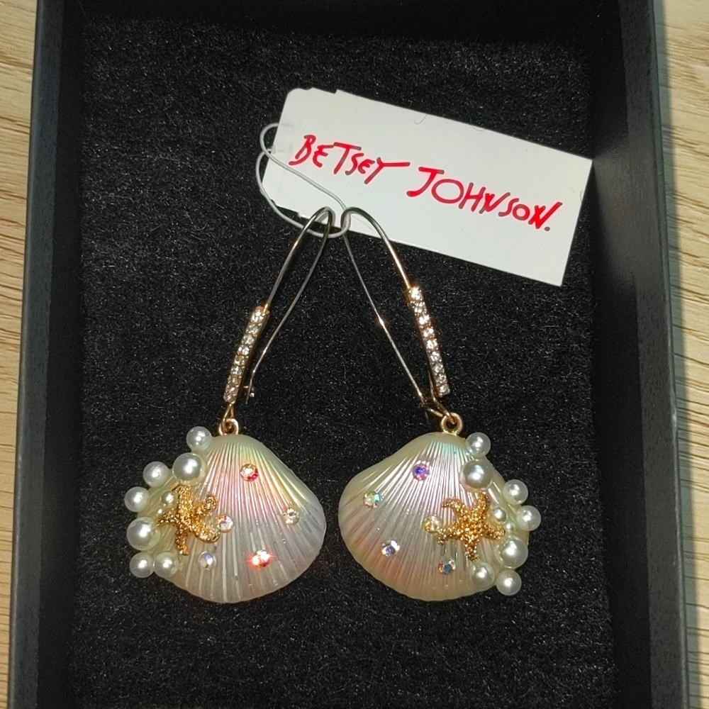 Betsey Johnson Seashell Earrings
